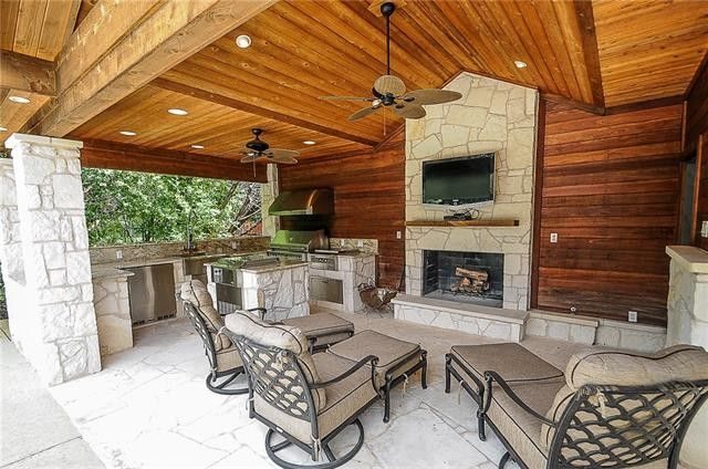 Outdoor Kitchens — VanRossun Contracting